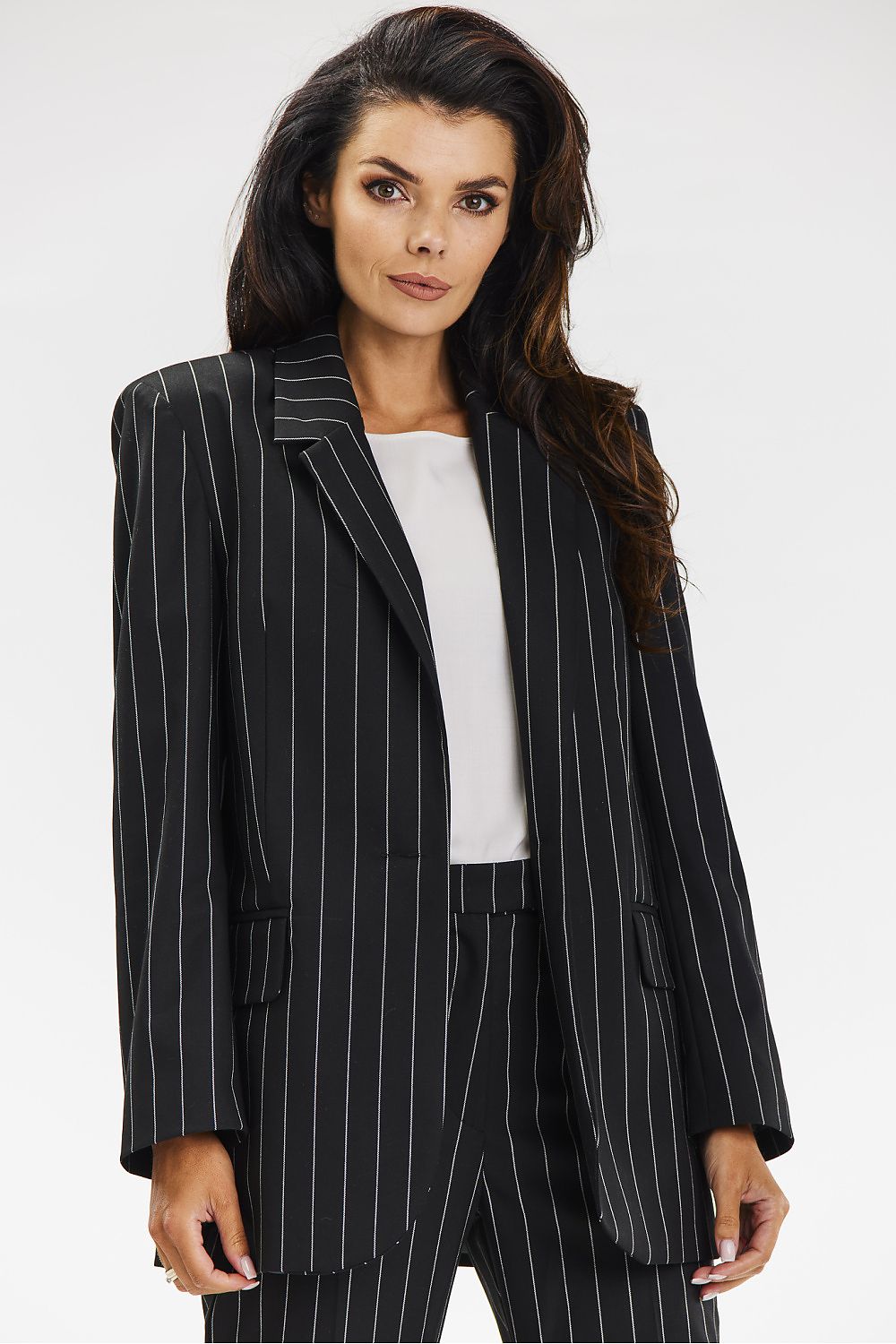Close-up view of Awama Elegant Striped Blazer Jacket's smooth viscose fabric with contrasting lining for added sophistication.