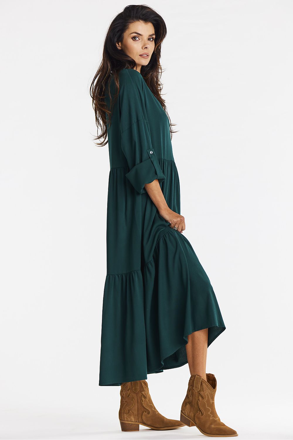 Sophisticated loose fit kimono maxi dress in high-quality green viscose by awama, ideal for casual elegance.