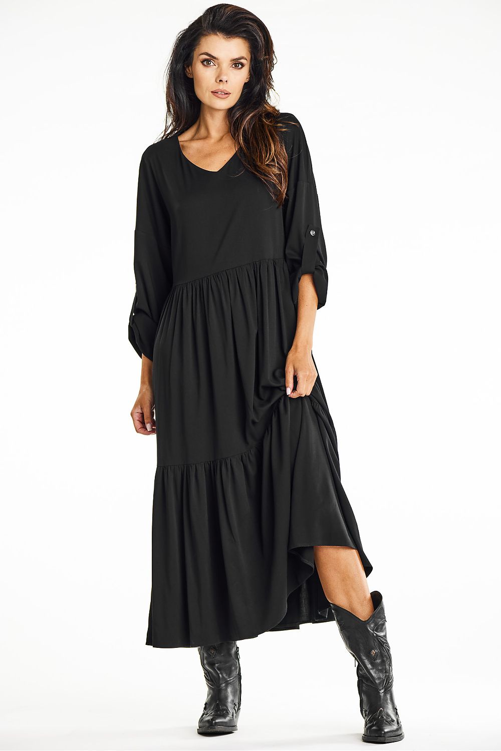 Chic green kimono maxi dress from awama, designed with a lightweight viscose fabric and stylish ruffle detailing.