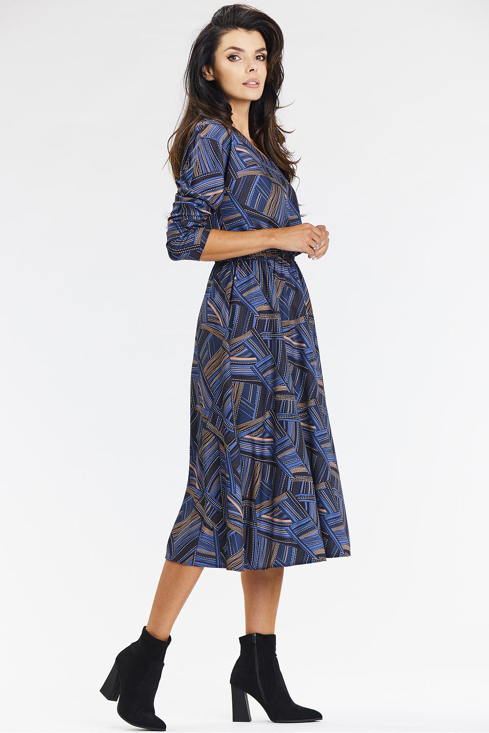 Back view of the Navy Blue & Brown Kimono Midi Dress by Awama, featuring a flowy hem and stylish waist belt that accentuates the feminine shape.