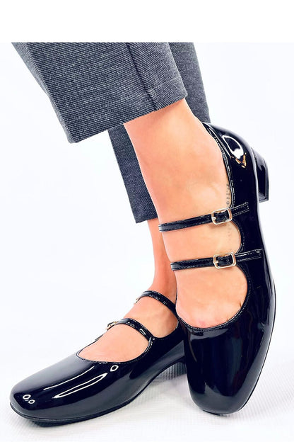 Elegant Inello women's Mary Jane heel pumps crafted from eco-friendly patent leather, featuring a refined 2.5cm heel height and stylish square toe design.