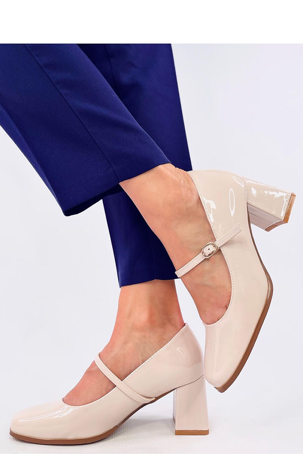Elegant Mary Jane block heel pumps by Inello, crafted from eco-friendly patent leather, featuring a luxurious 7cm heel height.