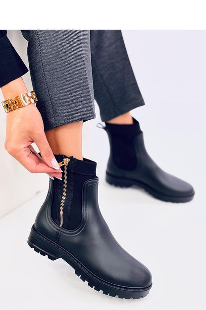 Elegant Inello women's rubber wellingtons featuring a luxurious gold zipper and a comfortable fit, perfect for stylish rainy walks.