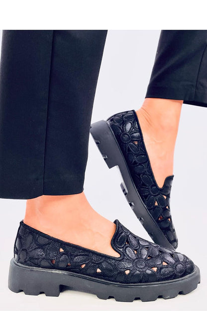 Stylish openwork moccasins for women by Inello, crafted with a soft inner insole and a fashionable 3cm heel, perfect for elegant outings.