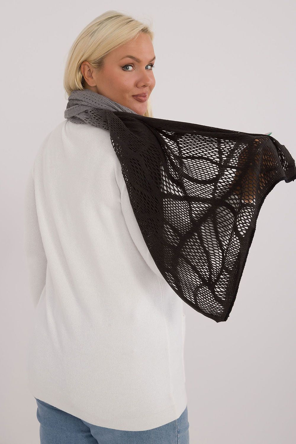 Stylish elegant openwork scarf by AT, measuring 190 cm, made from 80% cotton and 20% wool, perfect for autumn and winter fashion.