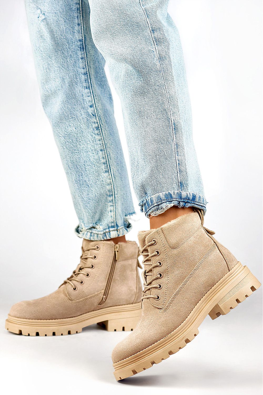 Elegant PRIMO Women's Eco-Suede Trapper Boots with 5cm heel and plush fur interior, combining comfort and style for winter outings.