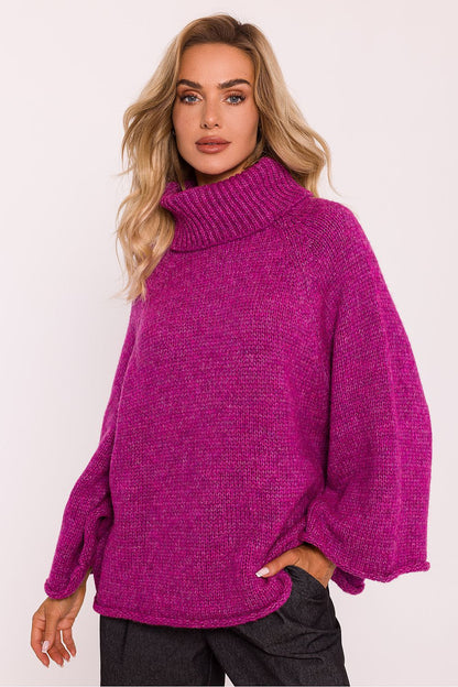 The luxurious oversized turtleneck sweater by Moe, featuring a loose fit and stylish design, ideal for cold weather.