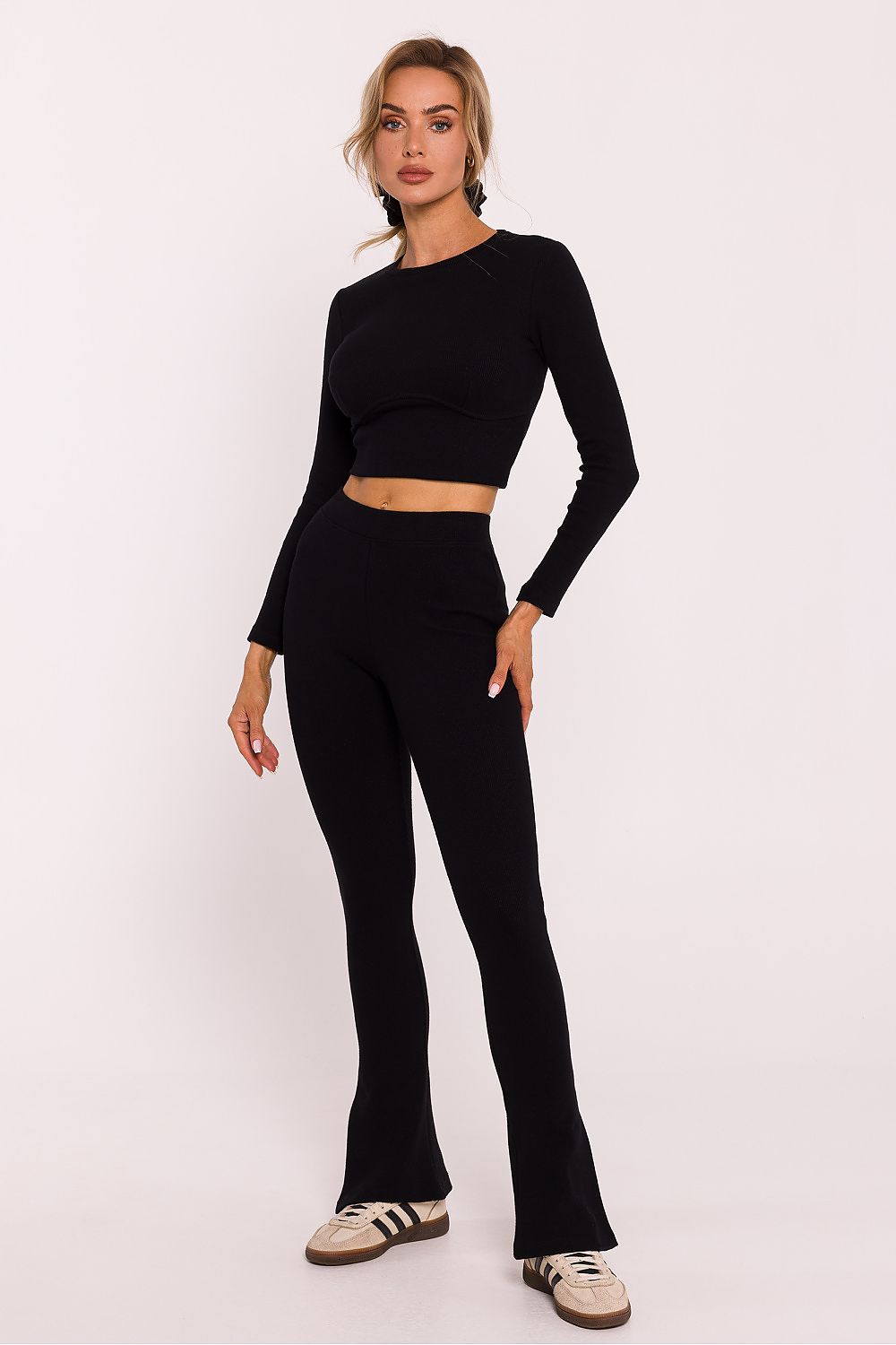 Moe luxury long leggings in ribbed cotton knit showcasing stylish side slits, perfect for everyday wear.