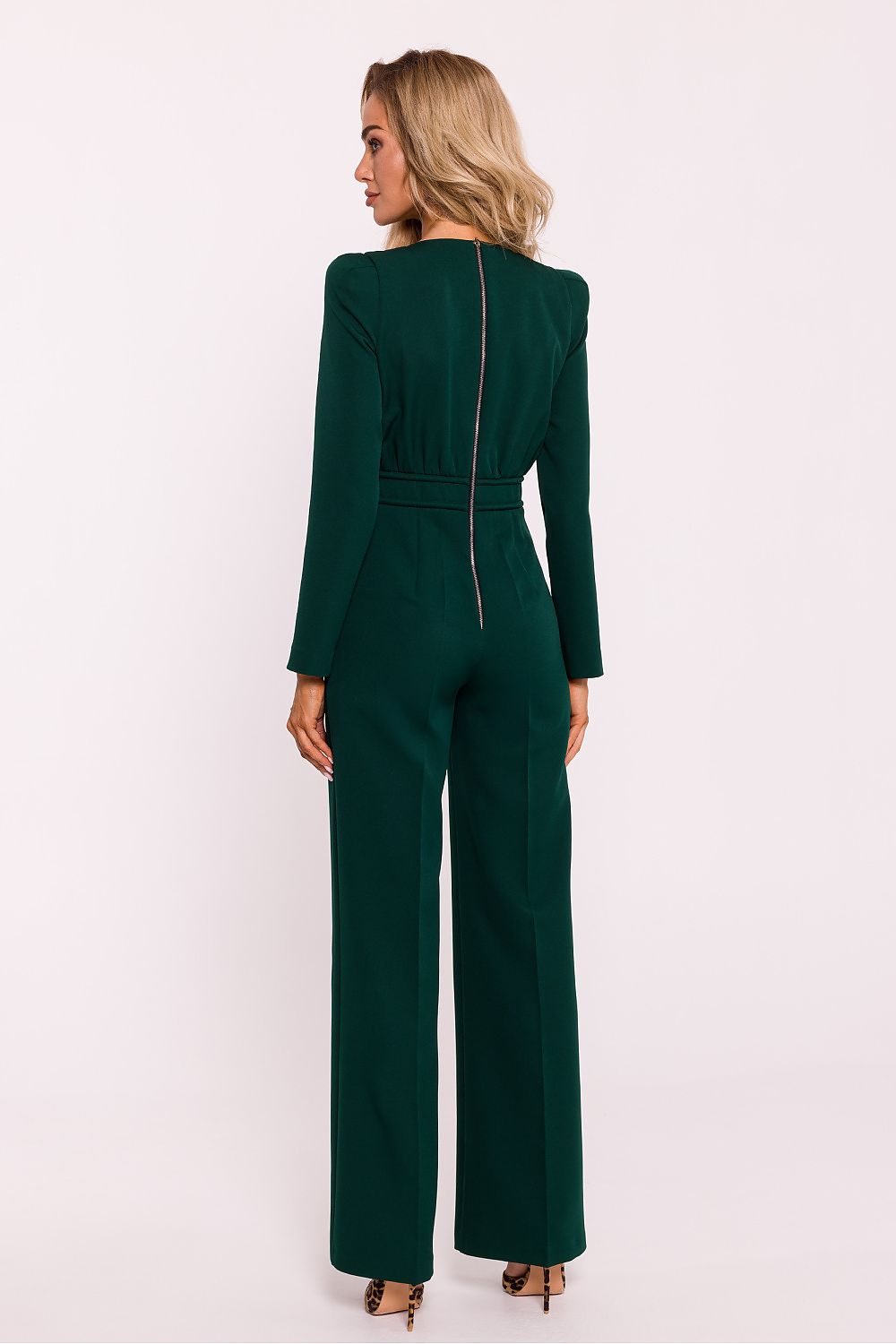 Luxurious women's jumpsuit designed by Moe with tailored fit and exquisite details, ideal for an elegant and fashionable wardrobe.