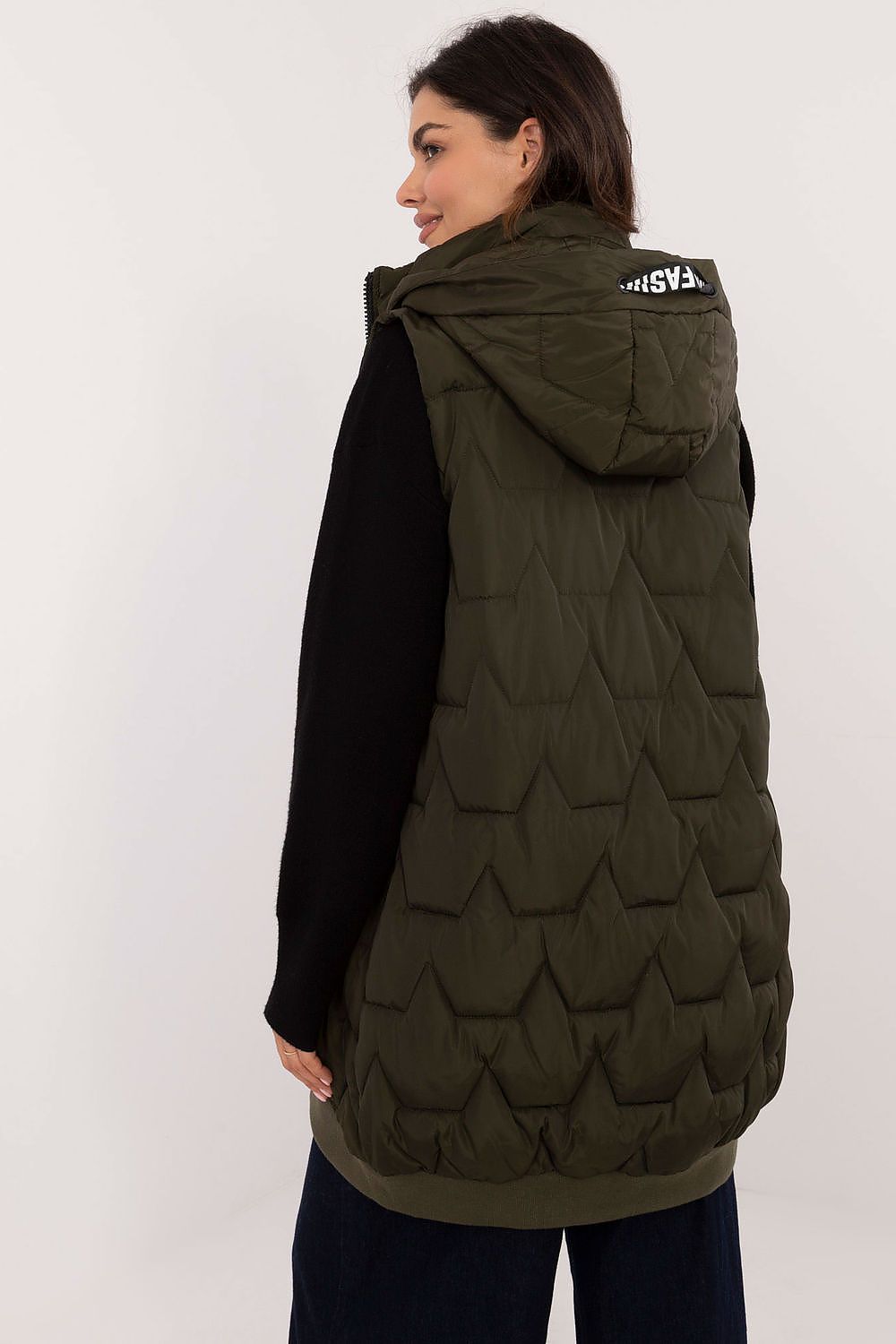 Luxurious women's quilted vest with detachable hood, designed for style and comfort - Factory Price.