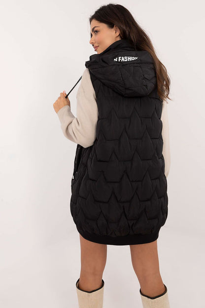 Chic women's outerwear vest with synthetic insulation, ensuring luxury warmth and versatility - Factory Price.
