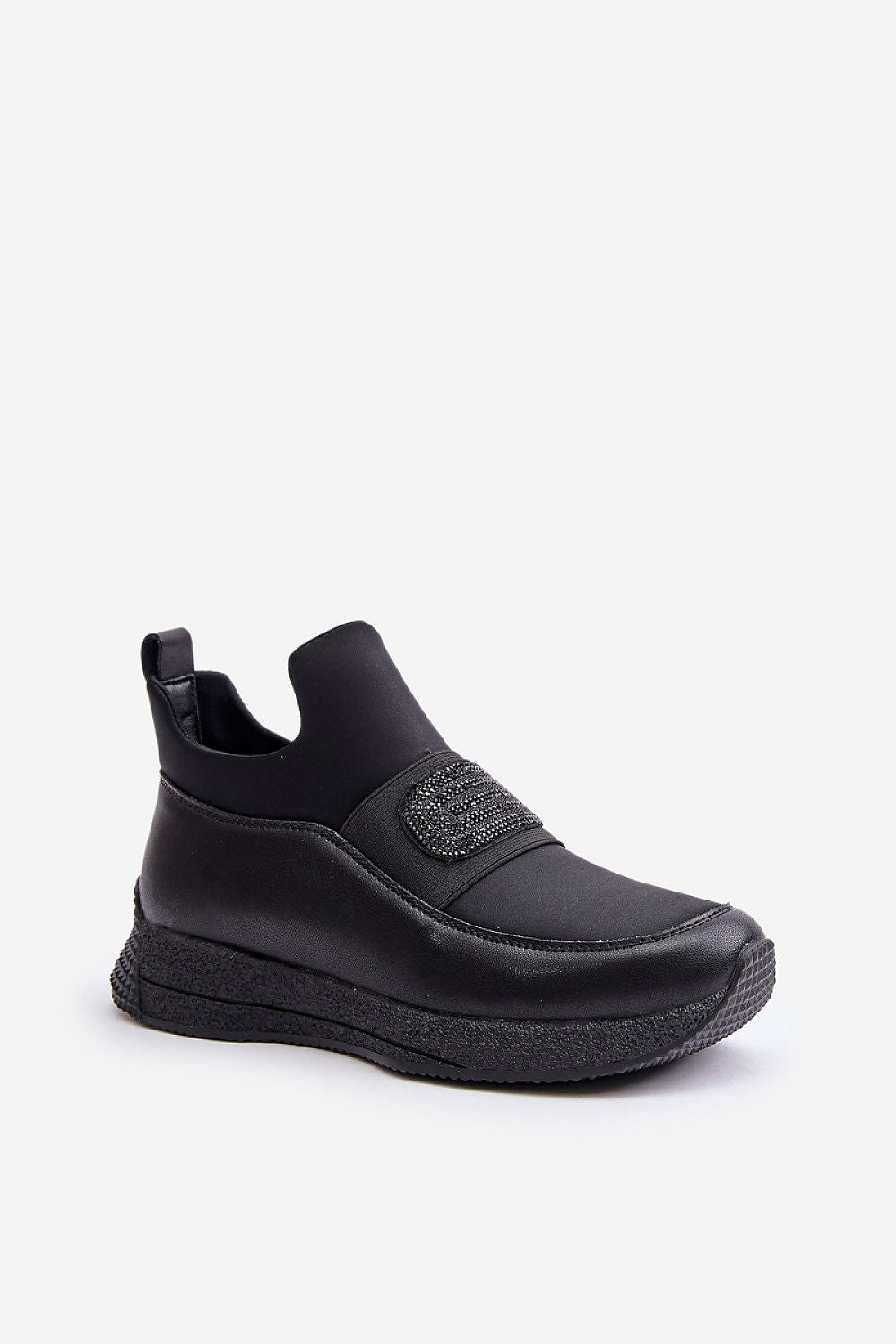 Step in Style's luxury women's sneakers, showcasing a stylish platform and robust lacing, perfect for comfort and sophistication.