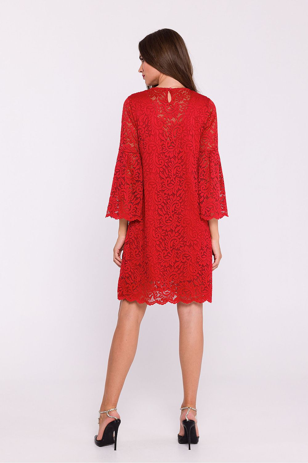 Close-up of Stylove's luxurious lace overlay and delicate frills on elbow-length sleeves of the trapeze dress, perfect for special occasions.