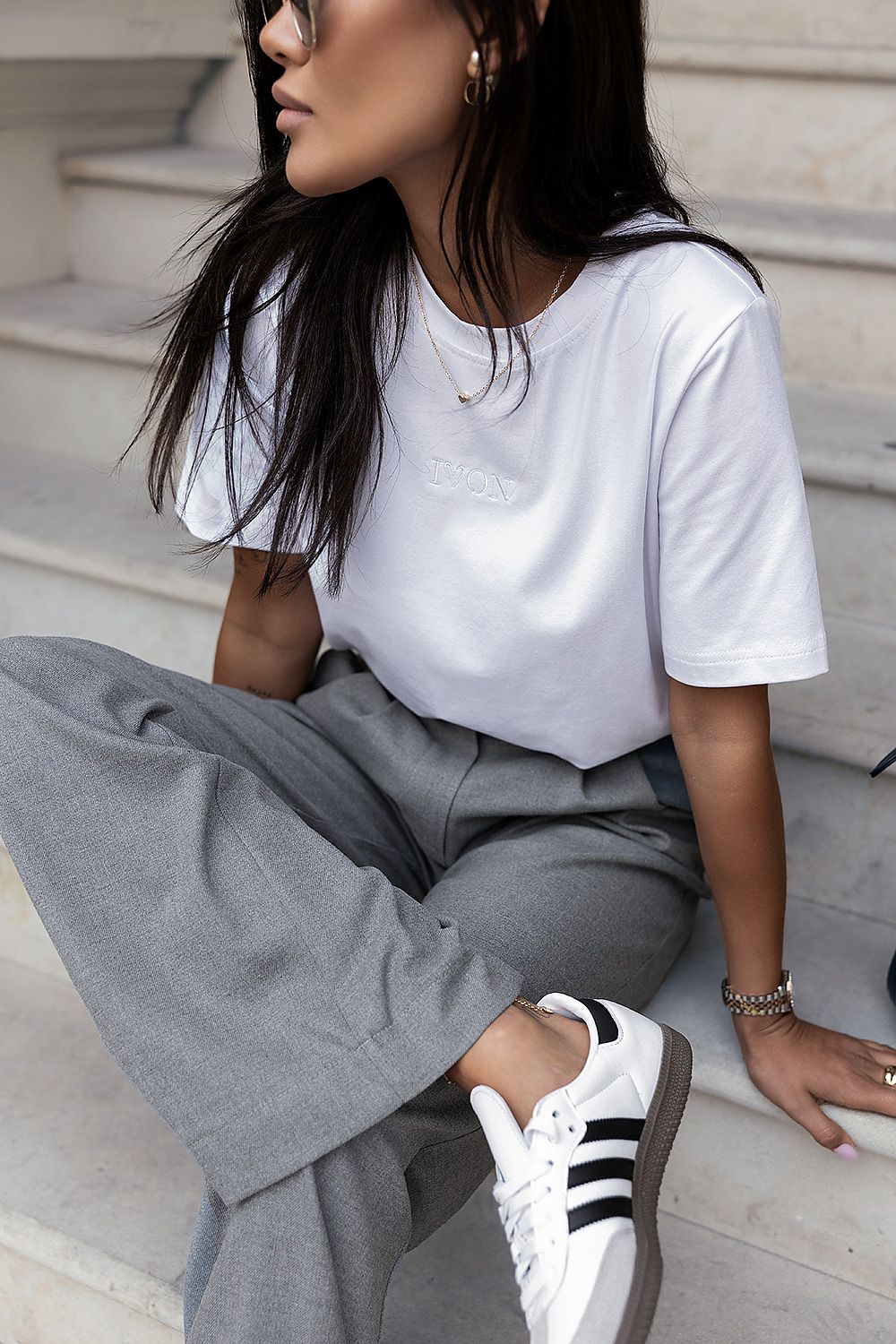 IVON Classic White T-Shirt for Men displayed in various sizes EU S to EU L, illustrating the perfect fit for a luxe wardrobe.