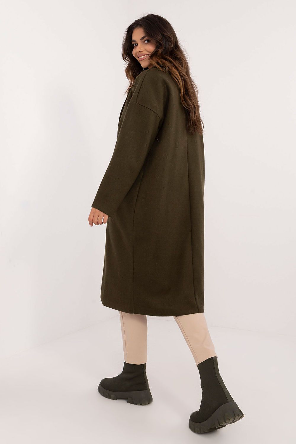 The sophisticated Och Bella Women's Over-The-Knee Coat featuring practical side pockets and a comfortable lining, ideal for stylish winter outings.