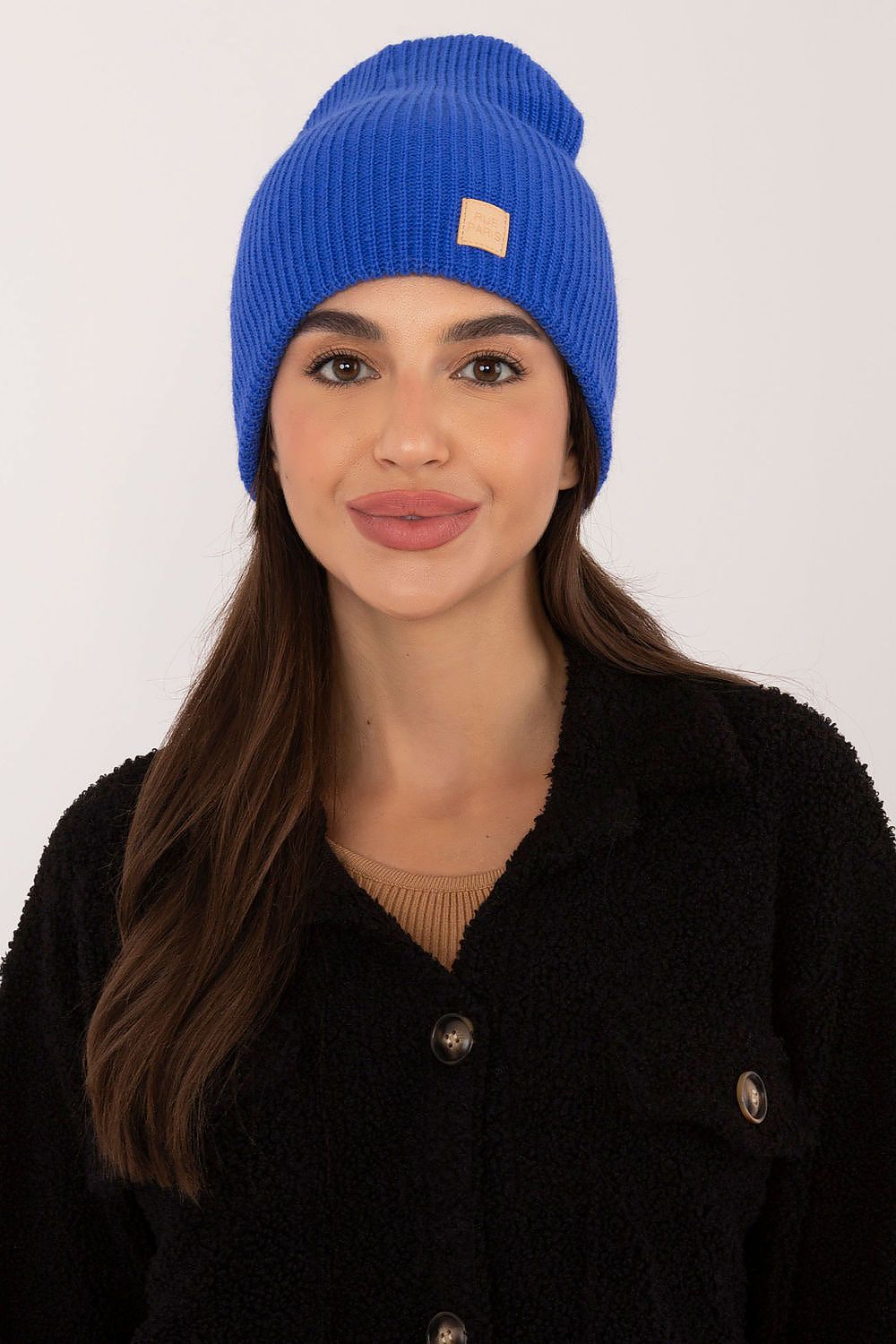 Premium quality acrylic beanie from Rue Paris, perfectly designed for both sporty and elegant outfits for everyday wear.