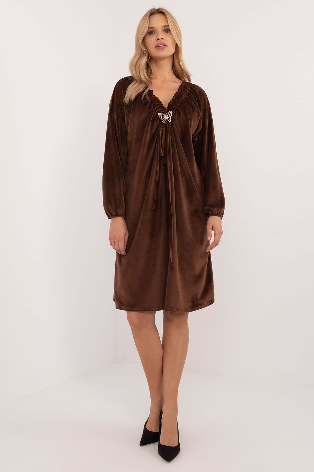 Elegant velour daydress by Italy Moda featuring a heart neckline and long sleeves, perfect for everyday elegance.