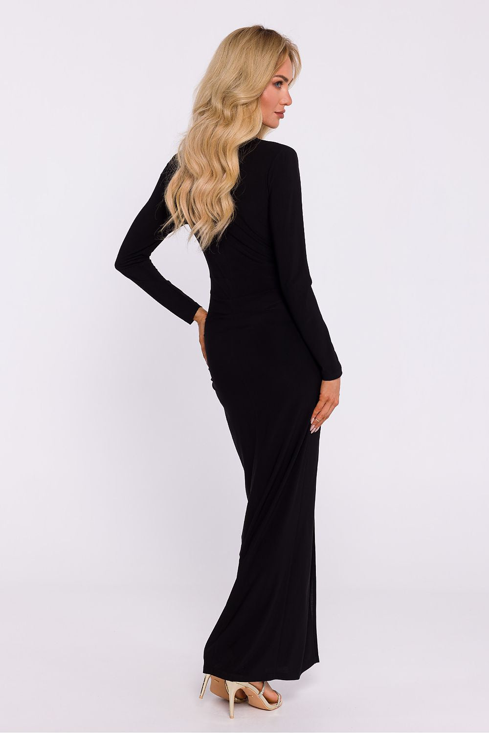 High slit evening dress by Moe, designed for a refined silhouette with a flattering tight fit and comfortable stretch knit.