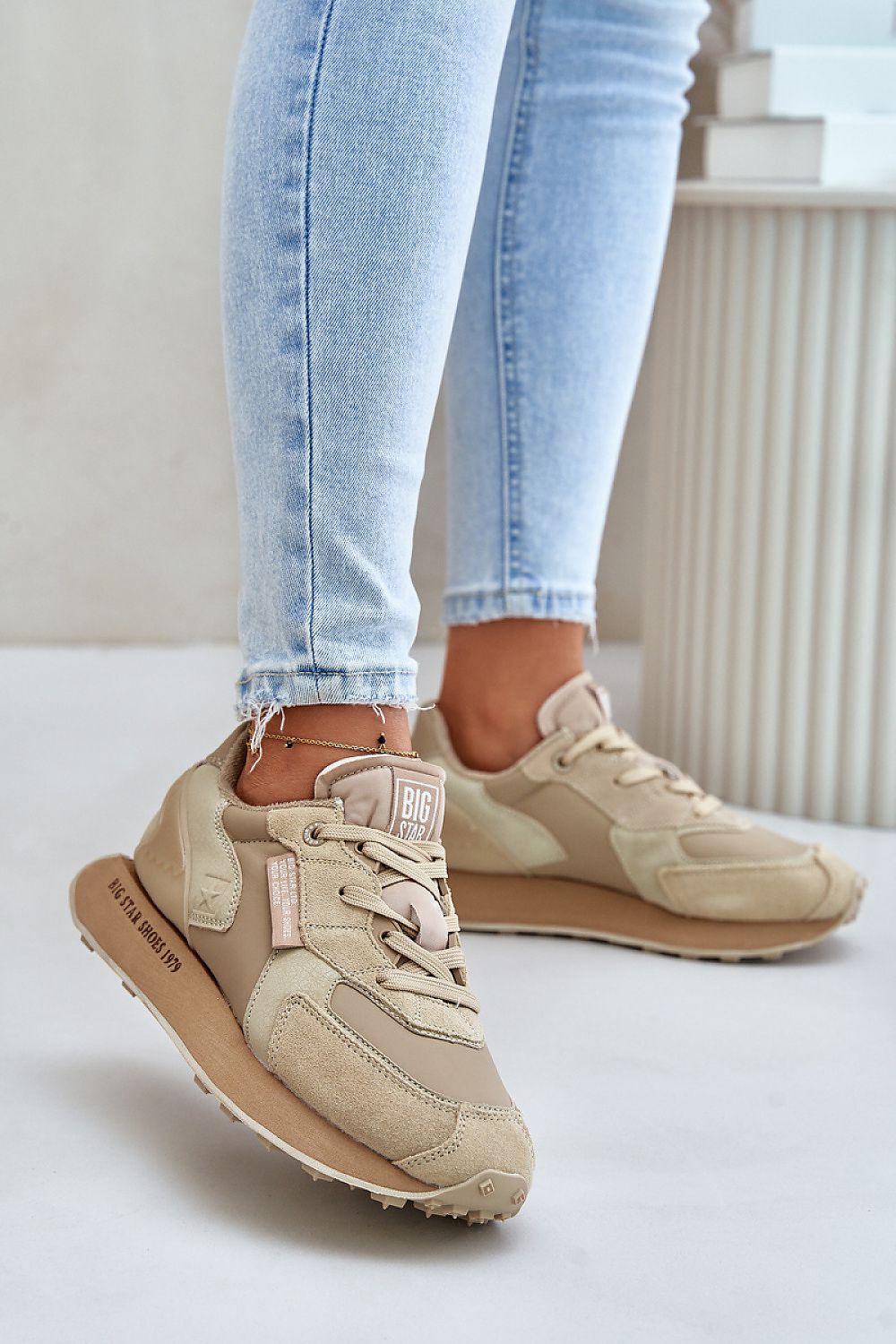 Big Star women's luxurious leather sneakers with a modern design, featuring a 2.5cm platform for stability, from the vendor Step in Style.