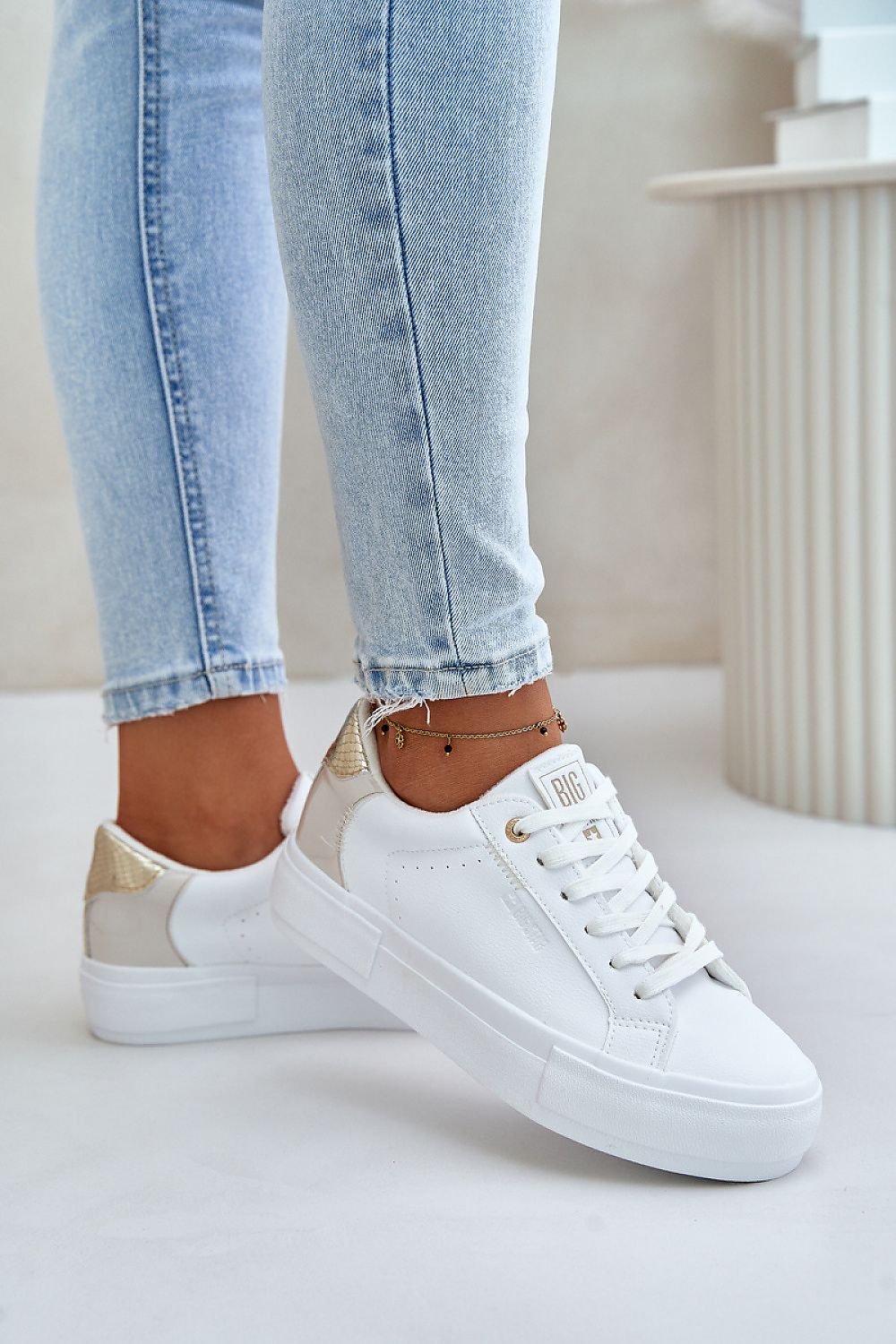 Sophisticated women's BIG STAR Eco Leather Sneakers, perfect for autumn-winter fashion, highlighting eco-friendly materials and insulation.