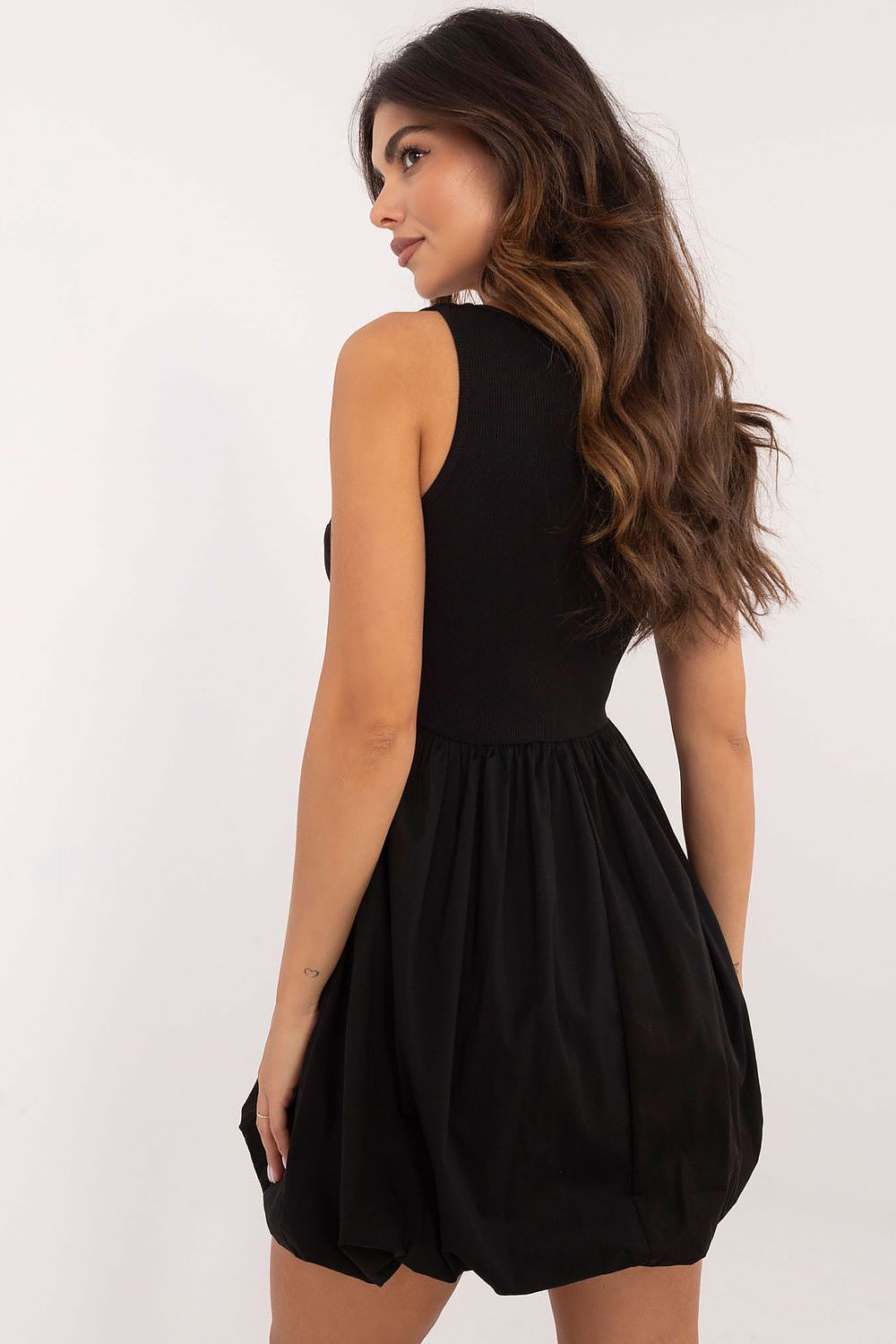 Close-up of the floral print design on the elegant mini dress by Italy Moda, highlighting the quality fabric and luxurious finish.