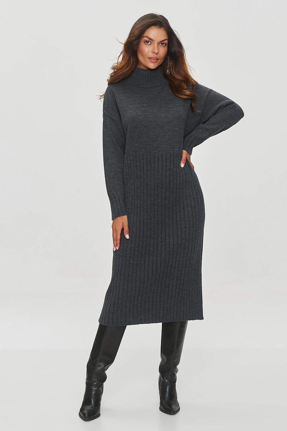 Elegantly designed Daydress by Makadamia, featuring a luxurious knitted texture and turtleneck, perfect for sophisticated winter styling.