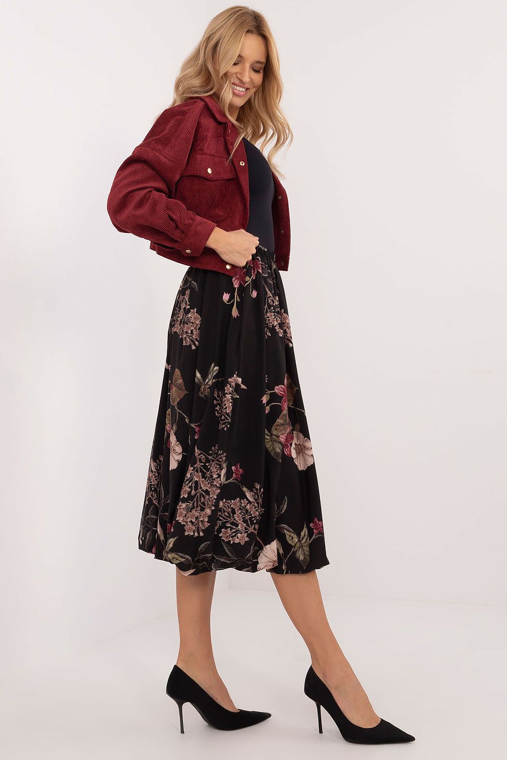 Charming Italy Moda midi bomber skirt with an exquisite floral print, ideal for both casual and formal occasions.