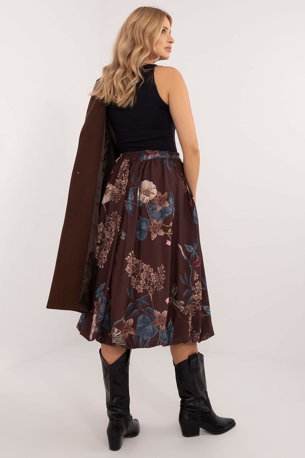 Close-up of the luxurious floral print on the Italy Moda midi bomber skirt, showcasing its exquisite craftsmanship and contemporary style.