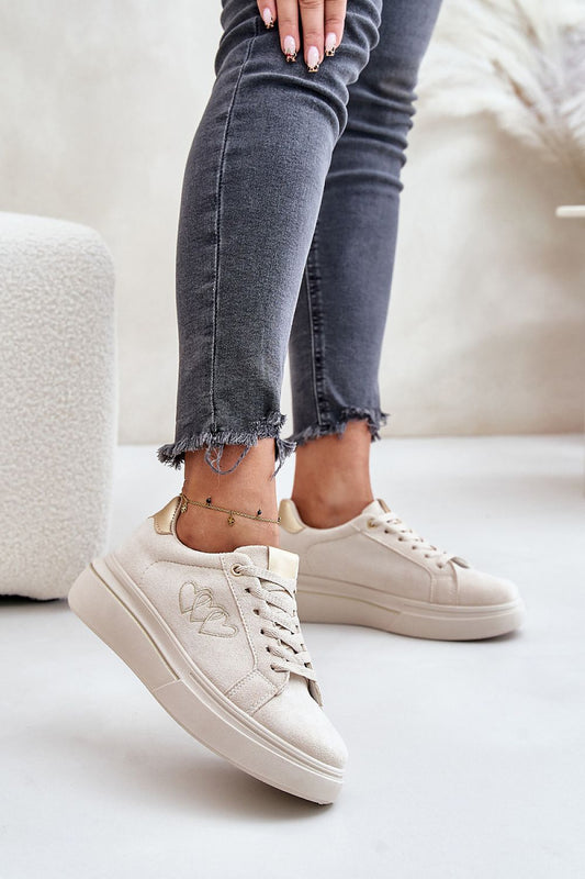 Big Star Women's Platform Sneakers with a modern lace-up design, showcasing a 7cm upper height and insulated comfort, perfect for chic winter attire by Step in Style.