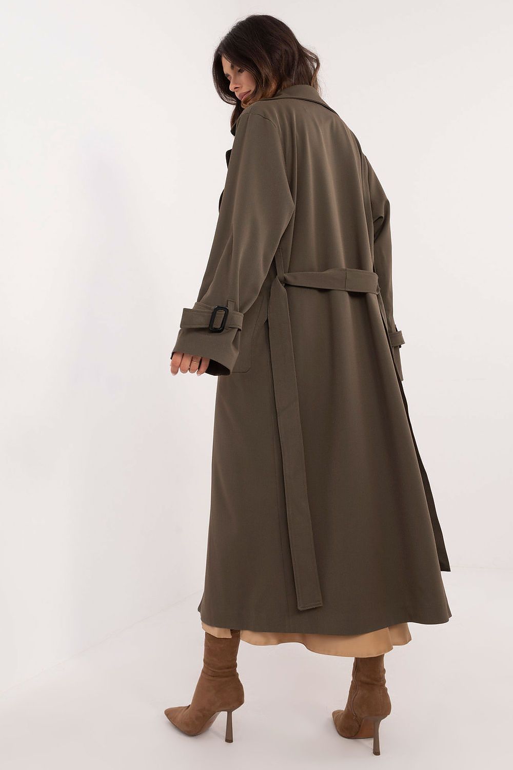 Versatile and luxurious women's trench coat by Lakerta, designed for both casual outings and formal occasions.