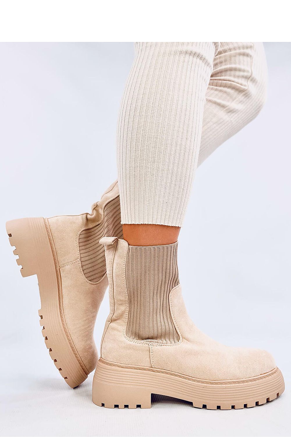 Close-up view of Inello Luxury Women's Suede Boots in ecological suede, lined with soft fur for ultimate comfort and style.