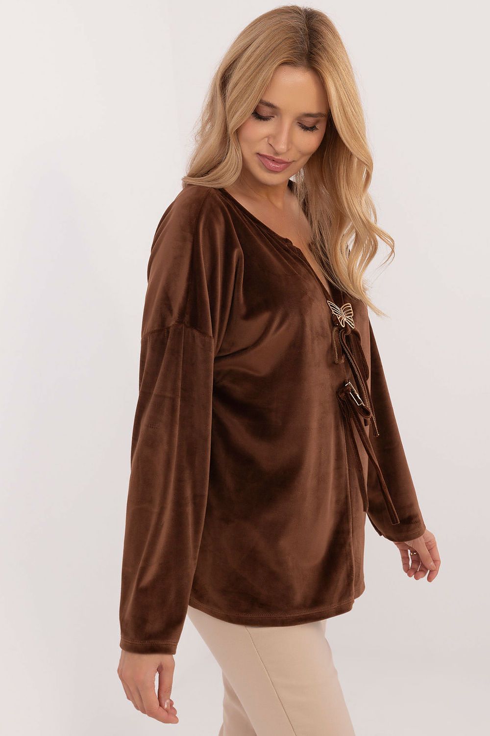 Elegant velour blouse with butterfly ties, featuring a heart neckline, from Italy Moda, showcasing luxurious long sleeves and a stylish casual design.