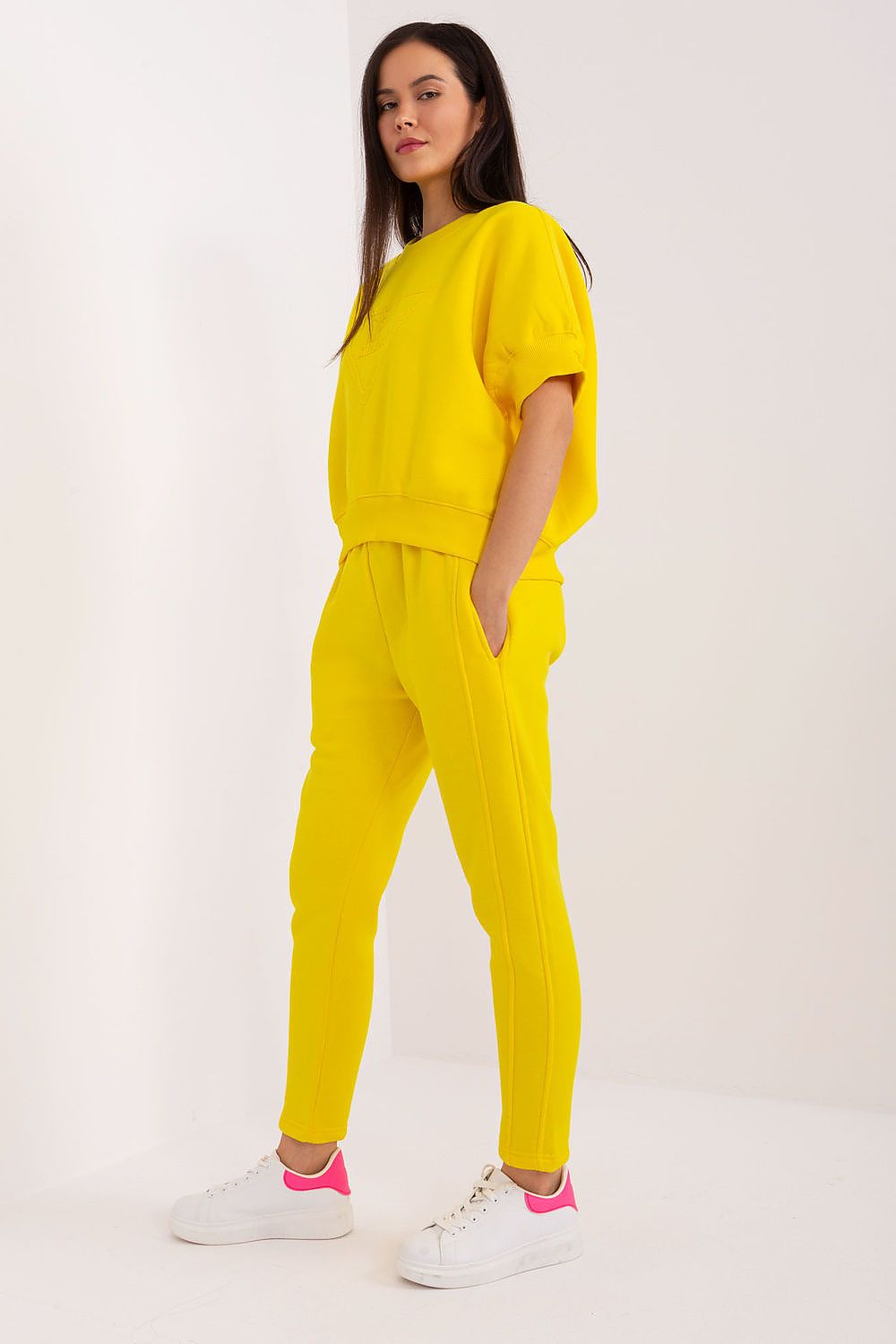 Luxury Women's Insulated Casual Sweatshirt Set by Factory Price featuring a stylish round neck and short sleeves, perfect for colder days.