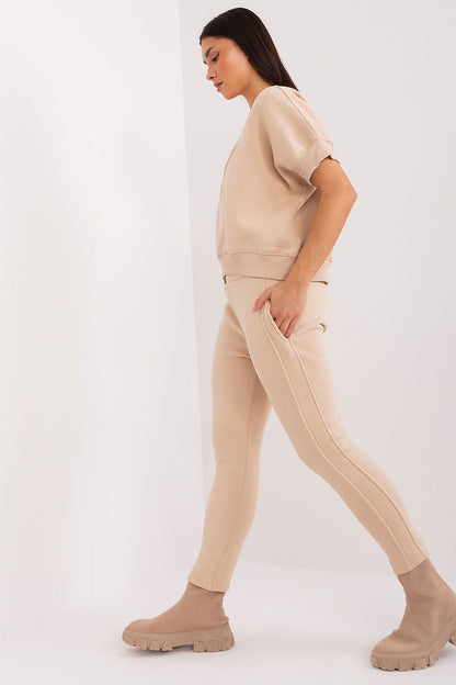 Complete luxury women's insulated casual sweatshirt set by Factory Price showcased elegantly, highlighting its comfort and stylish design.