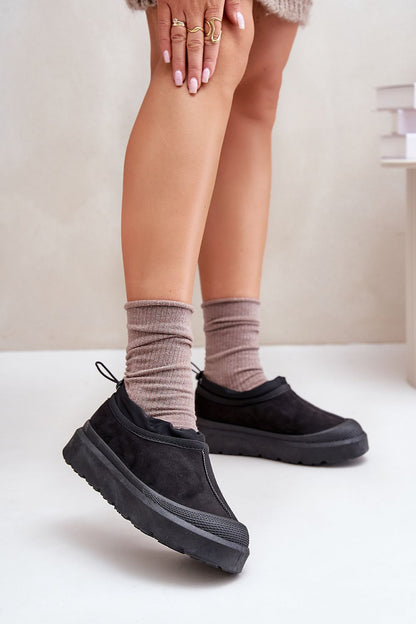 Stylish low upper snow boots with fur lining by Step in style, ideal for cold winter conditions and outdoor activities.