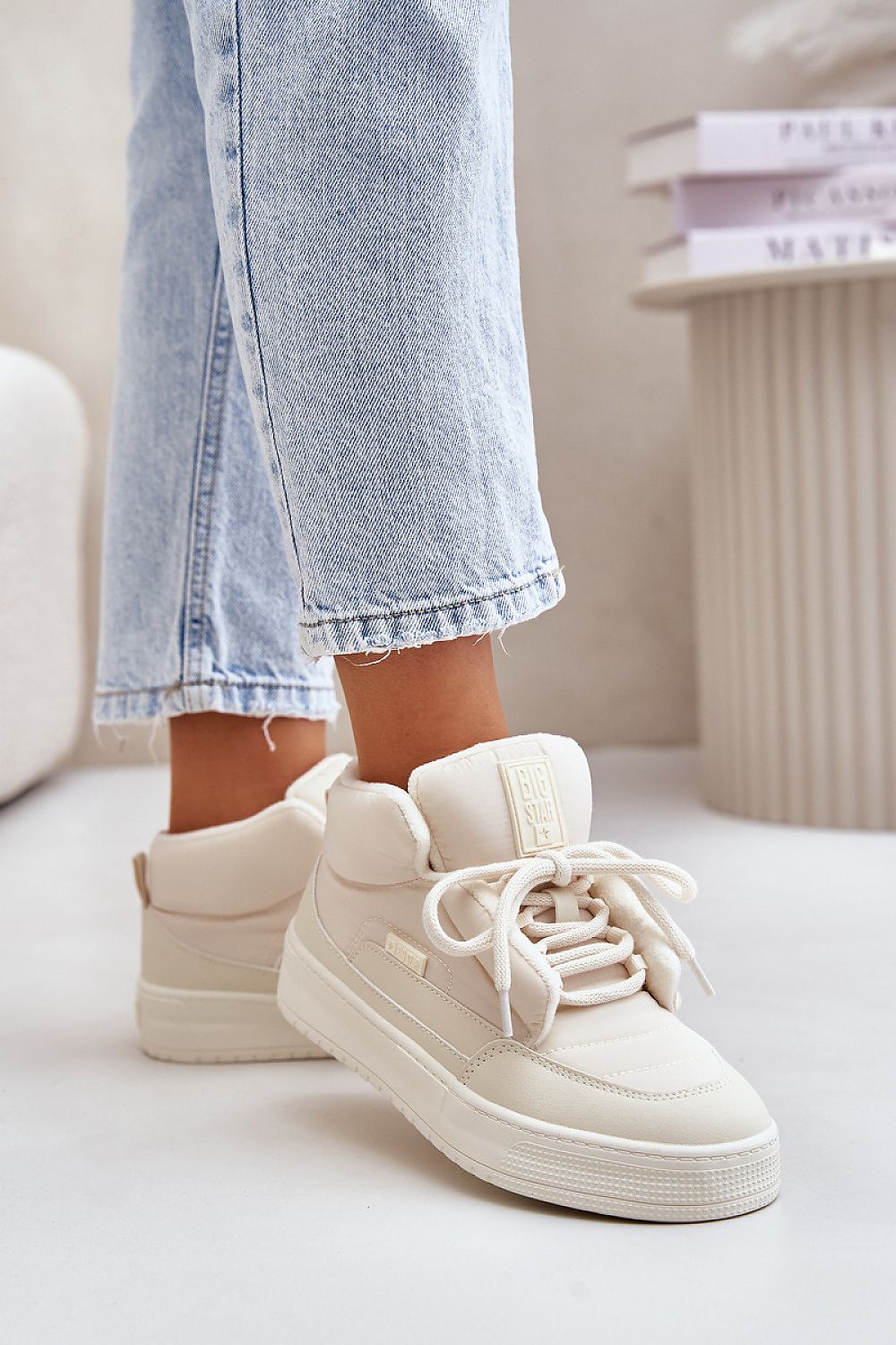 Close-up of Big Star women's insulated sneakers, showcasing the high-quality textile material and ankle support, designed for ultimate comfort by Step in Style.