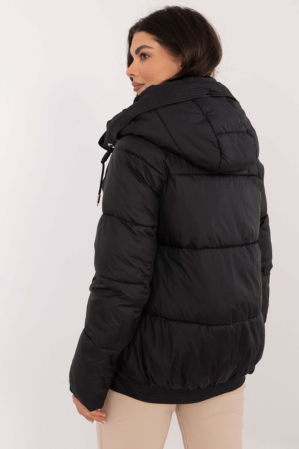 Detailed image of MBM's luxury women's quilted jacket interior, illustrating the comfort lining and premium thermal insulation for winter warmth.