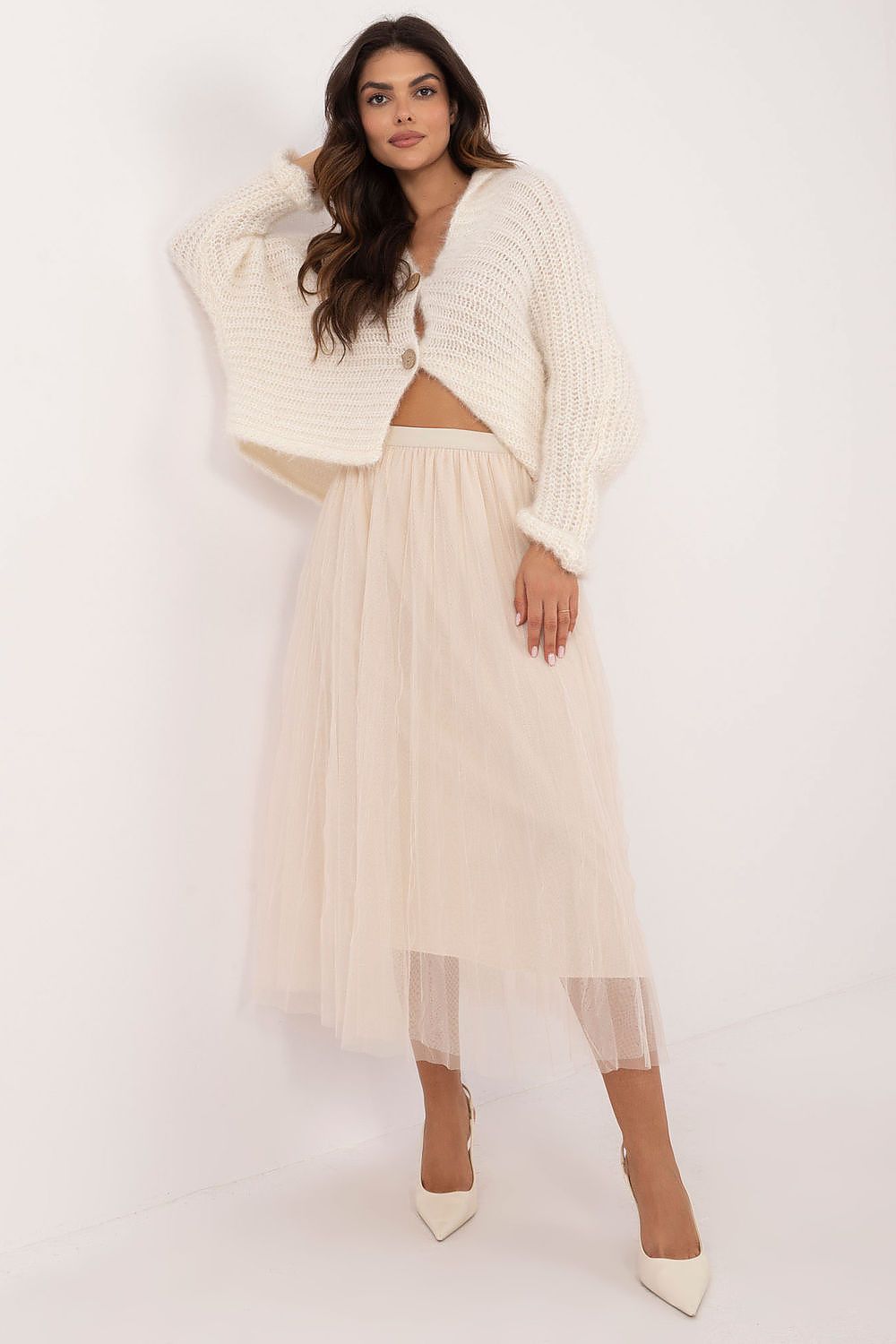 Chic and airy polyester tulle skirt with feminine silhouette in EU 0 size, designed by Factory Price for effortless style.