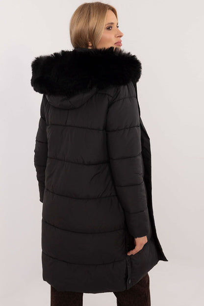 Versatile winter jacket equipped with detachable fur trim and hood, combining a fashionable look with comfort, perfect for any winter outing by Factory Price.
