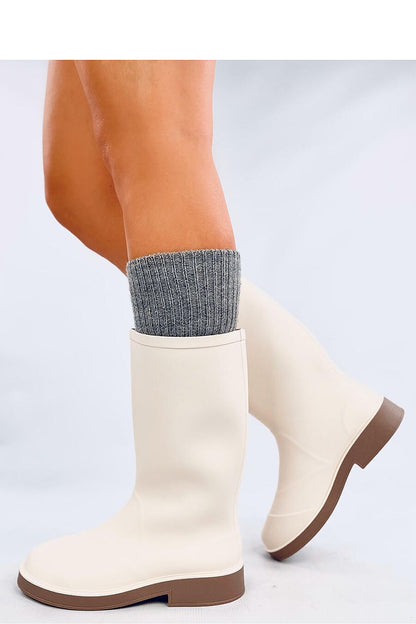 Close-up of Inello's luxury women's military Wellington boots showcasing the premium rubber material and stylish design for rainy day walks.