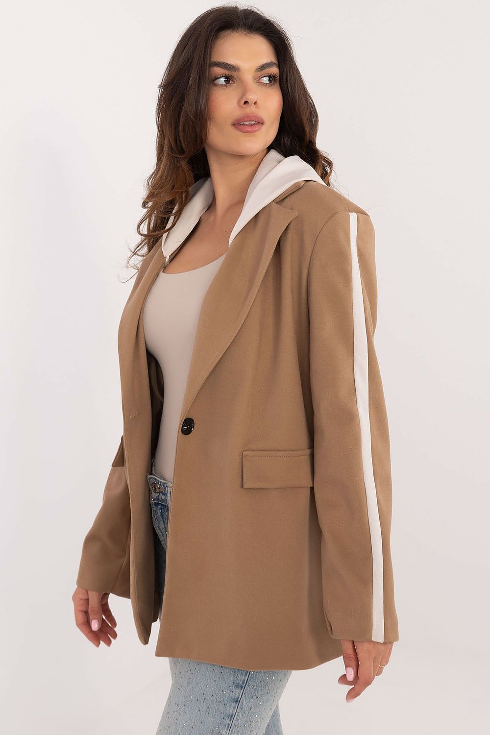 Elegant Italy Moda sports jacket on a model, illustrating the comfortable fit and universal cut suitable for all occasions.