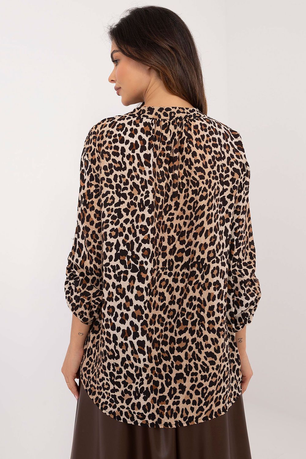 Och Bella elegant long sleeve blouse featuring a refined heart-shaped neckline, crafted in a luxurious viscose blend, EU size 0.