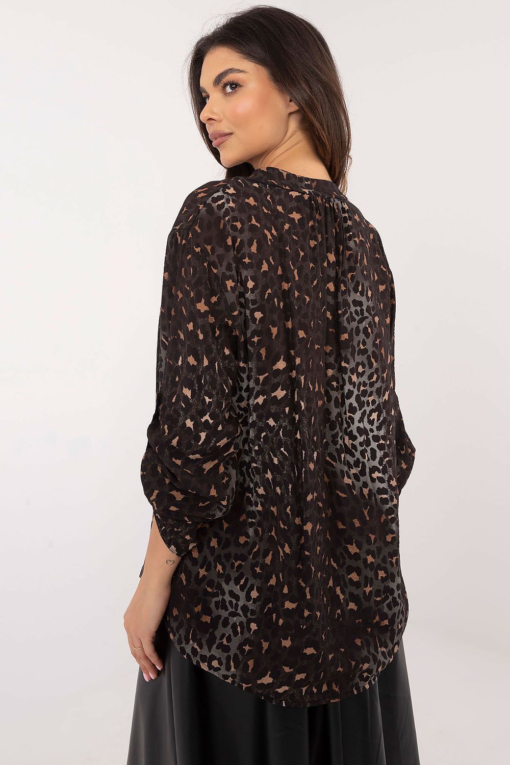 Model wearing Och Bella chic blouse with heart-shaped neckline, highlighting the sophisticated design and comfort of the viscose blend.