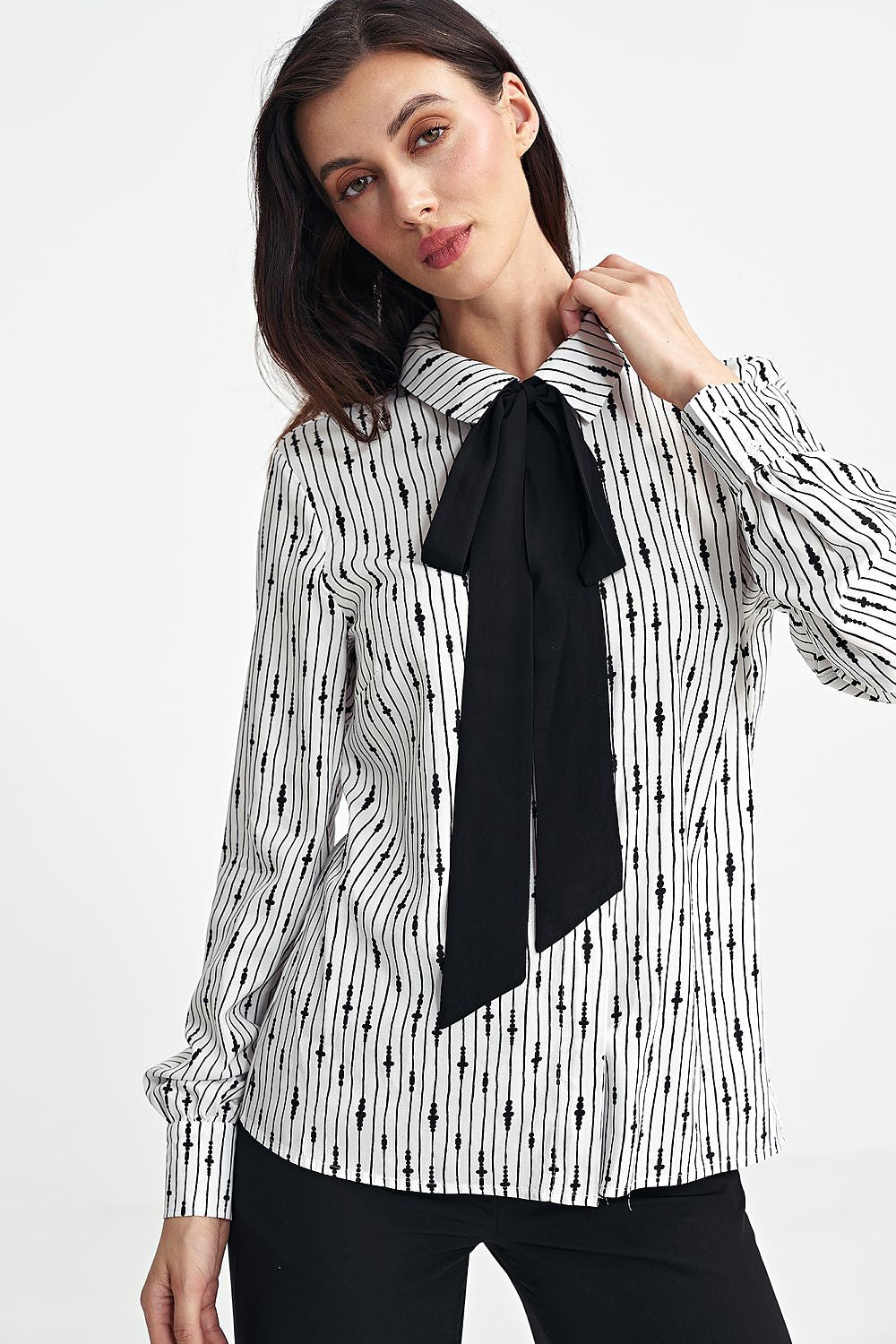 Elegant long sleeve viscose shirt by Nife with classic collar and black sash, suitable for women's fashion in sizes EU 36-42.