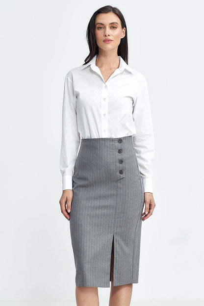Versatile high-waisted skirt by Nife tailored for modern elegance, with a sophisticated design suitable for both work and special events.