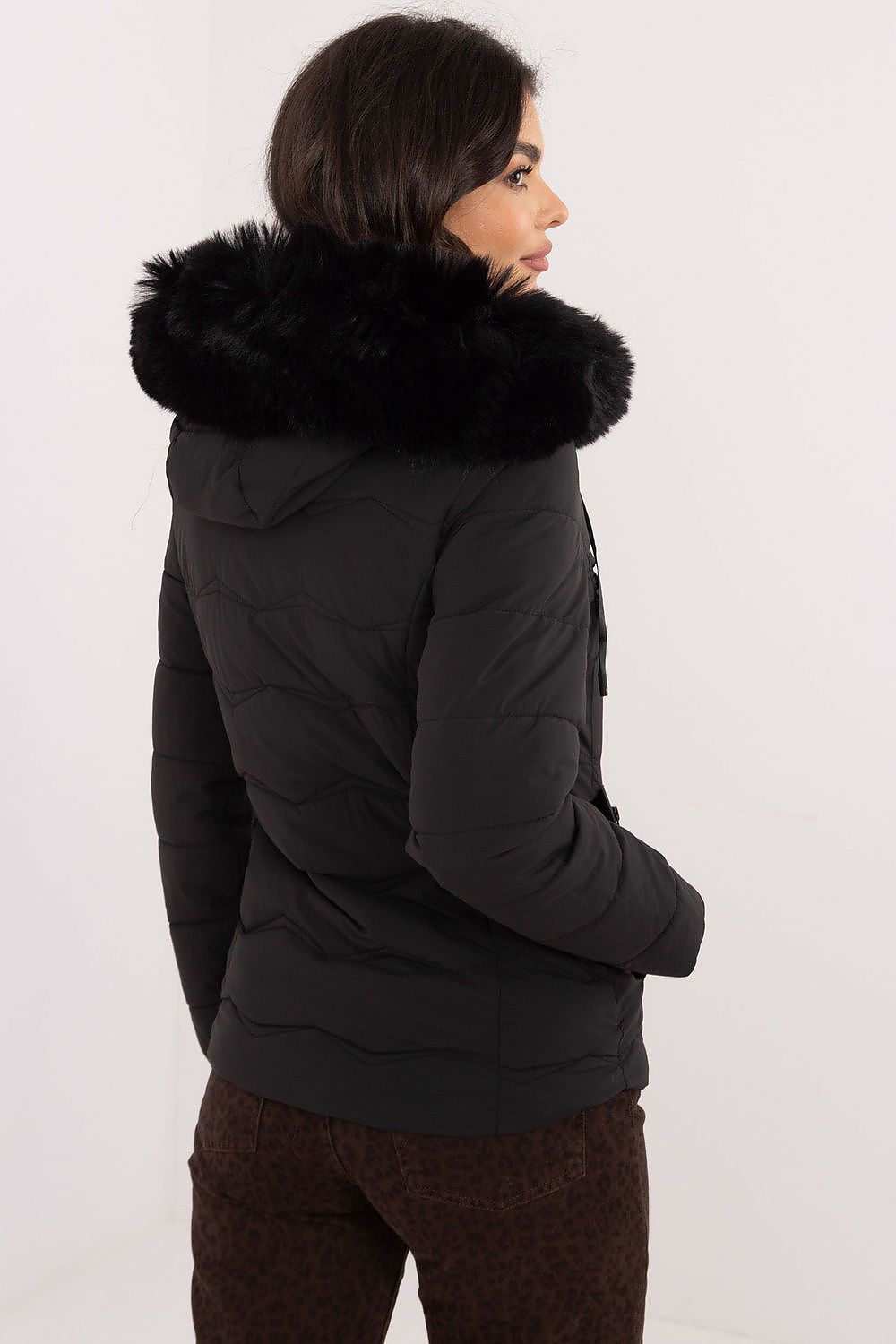 Stylish Women's Short Quilted Jacket with Hood in luxurious quilted polyester from Factory Price, perfect for cold weather.