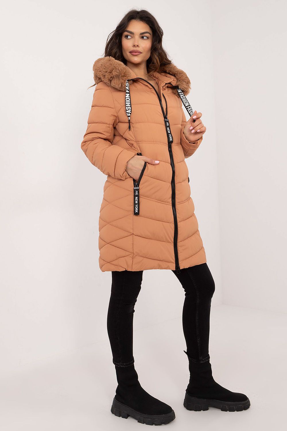 Factory Price luxury knee-length jacket with detachable fur and stylish zipper closure, ideal for cold weather.
