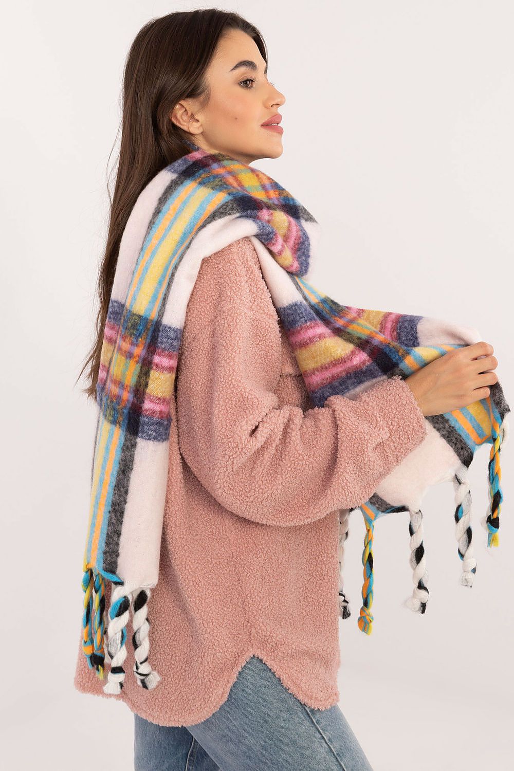 Elegant 182cm check pattern polyester scarf with decorative tassels by AT, perfect for winter style.