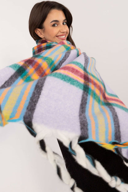 Elegant 182 cm check pattern polyester scarf by AT, featuring decorative tassels for a luxurious winter style.