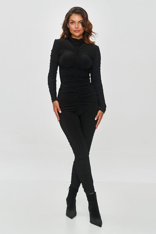 Makadamia luxurious black tailored women's set featuring a stylish blouse and tapered trousers, designed for elegance and sophistication in sizes EU 34-40.